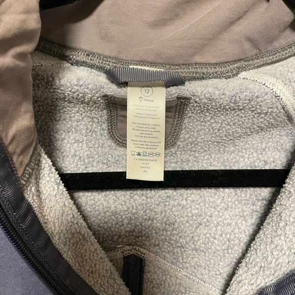 Kids 12 - ivivva cargo sweater - Picture 3 of 3